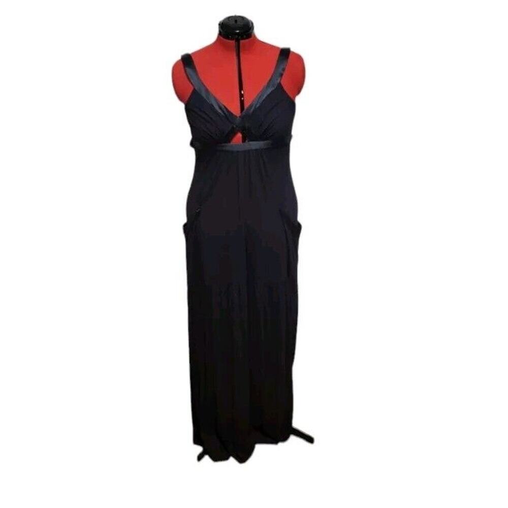 Bebe sleeveless keyhole maxi dress, pockets, silk belt and straps,  size m*
